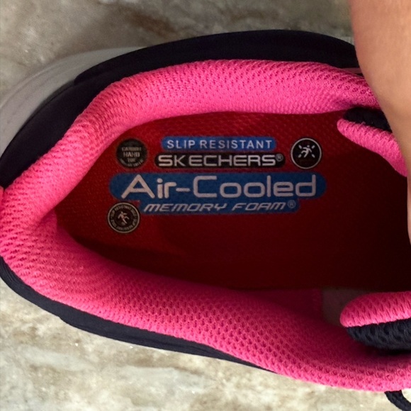 NWT Women’s SKECHERS Carbix-Niyla Carbon toe work sneakers- navy/pink. Size 8.5 - Picture 11 of 11